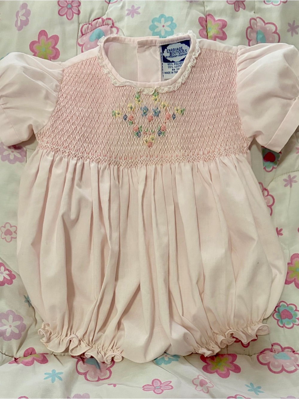 Carriage Boutiques smocked baby girls 3M bubble romper pale pink floral & lace